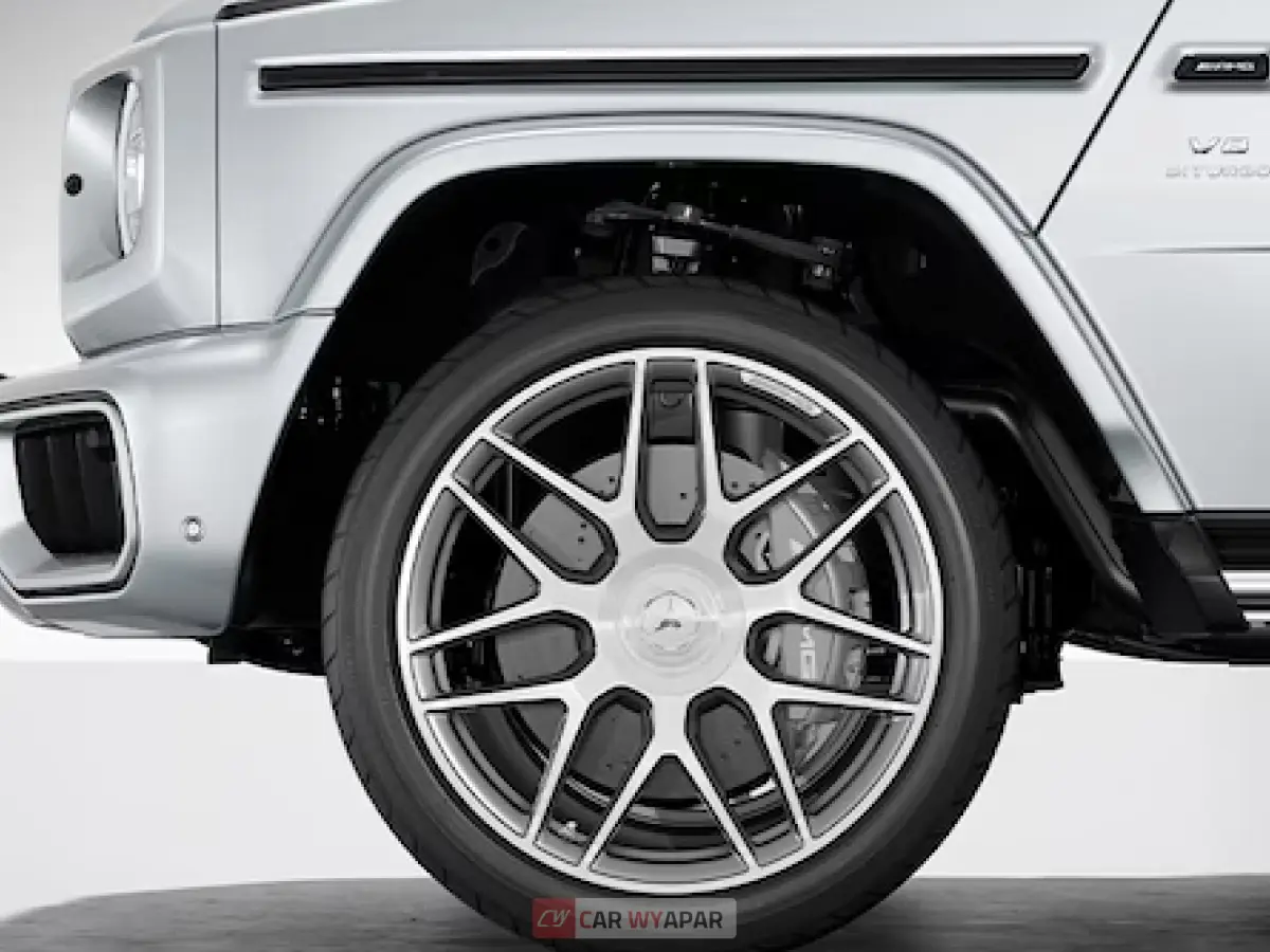 Mercedes-Benz G-Class AMG Top Feature